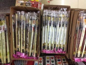 青花瓷毛筆0017_天津東風(fēng)文教用品_義烏國(guó)際商貿(mào)城三區(qū)_義烏購(gòu)
